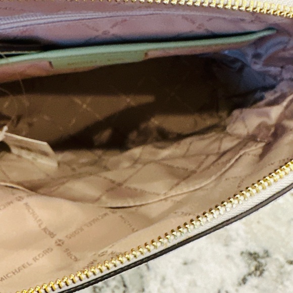 Michael Kors signature medium slim backpack sage NWT Authentic - Picture 7 of 11